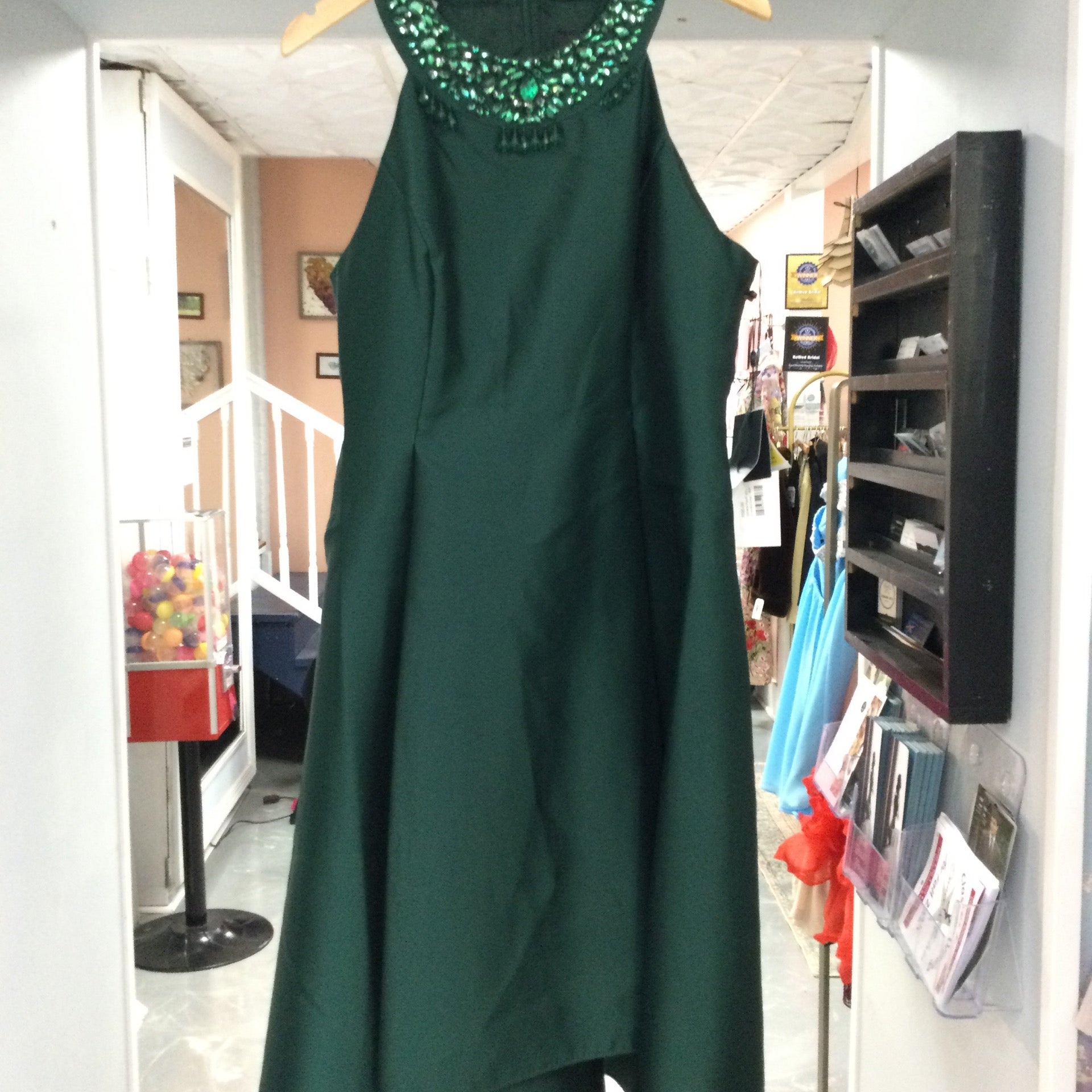 Adrianna Papell green short dress with halter neckline with rhinestone detail | ReWed Bridal Adrianna Papell green short dress with halter neckline with rhinestone detail | ReWed Bridal