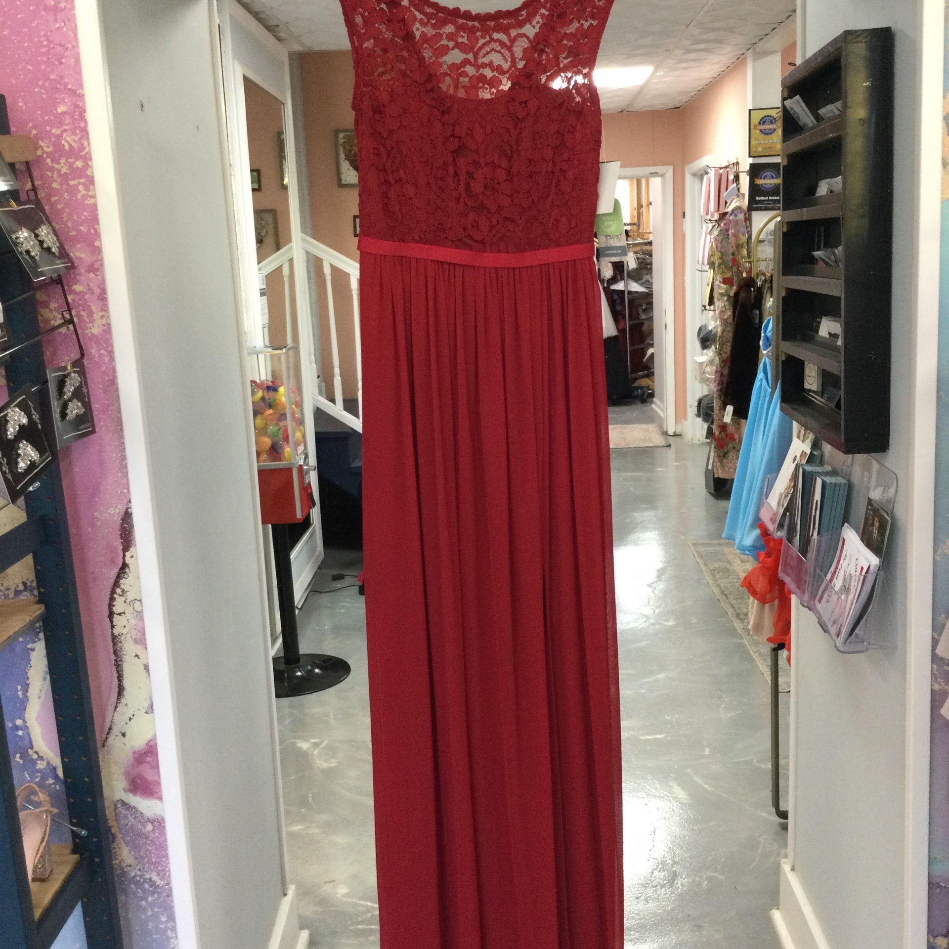 David's Bridal Red Long Dress with Lace Top Sleeveless and Chiffon Skirt Sweetheart Neckline in Size 4